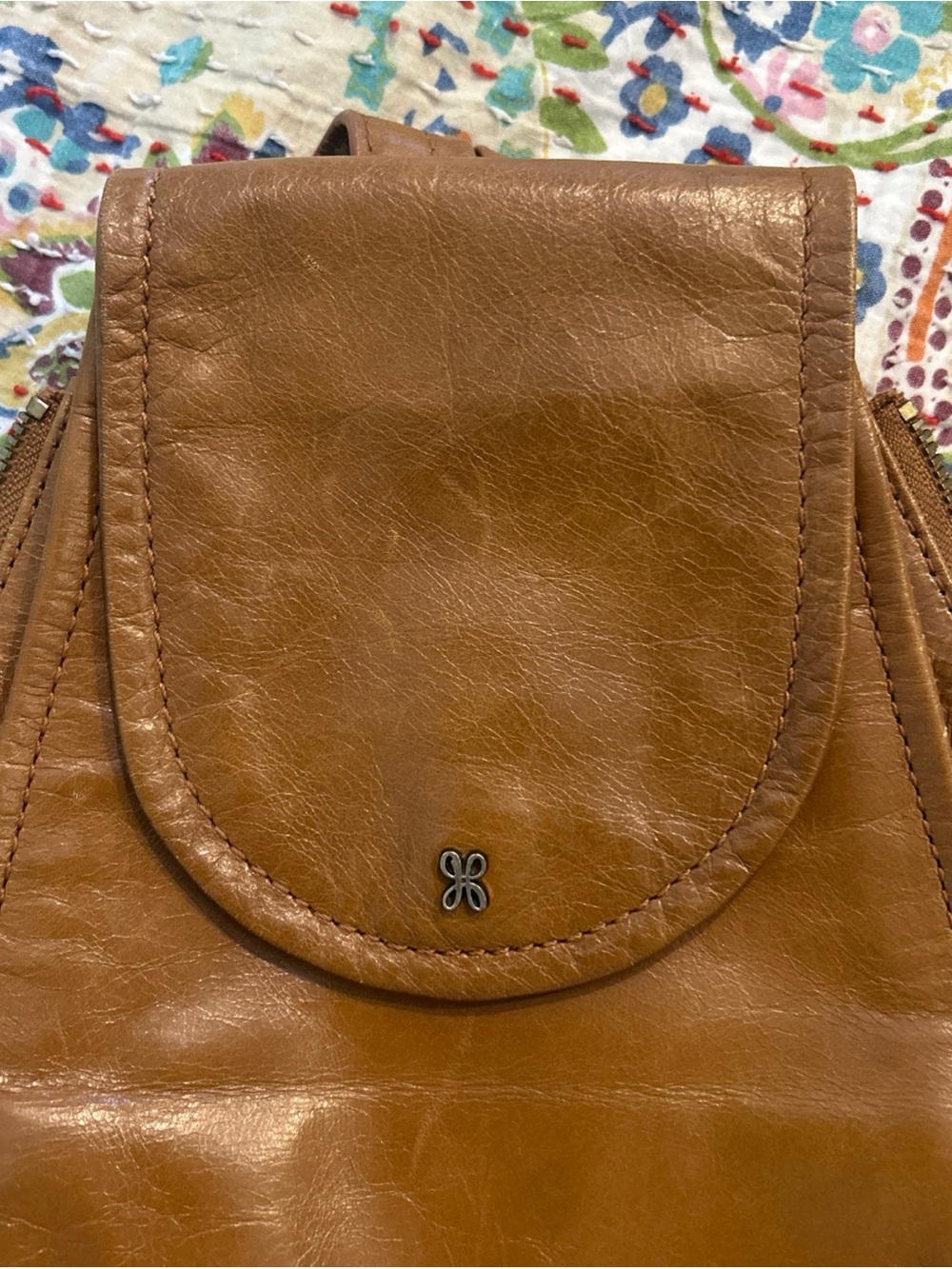 Hobo Leather Betta Sling Bag Dark Brown with Dust Bag in Great Condition - Picture 3 of 14